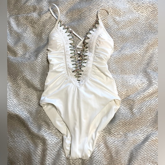 BECCA Other - Becca swimsuit (NWOT)